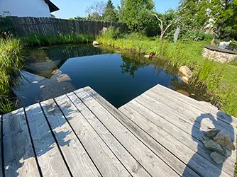 Přírodní jezírko